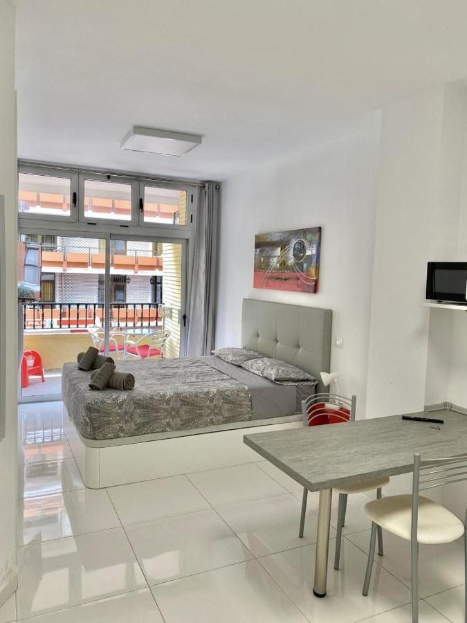 Homeforguest Listen To The Waves By Las Canteras Las Palmas de Gran Canaria Exterior photo